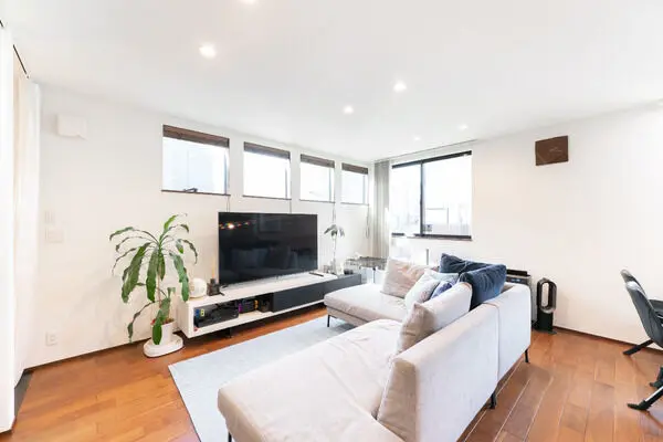 神奈川県川崎市高津区北見方１丁目 一戸建て