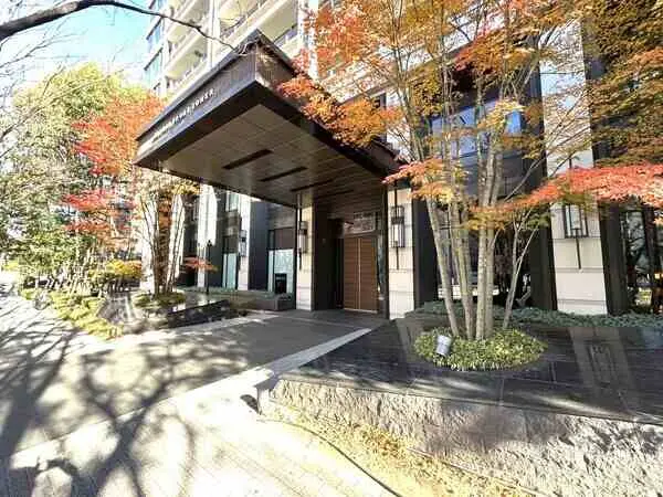 GLOBAL FRONT TOWER