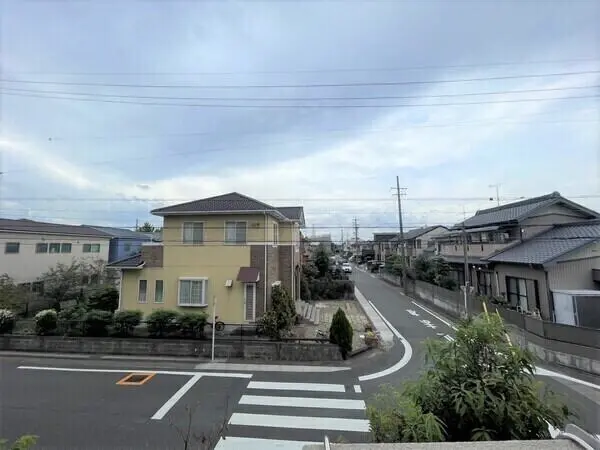 リーデンススクエア八田