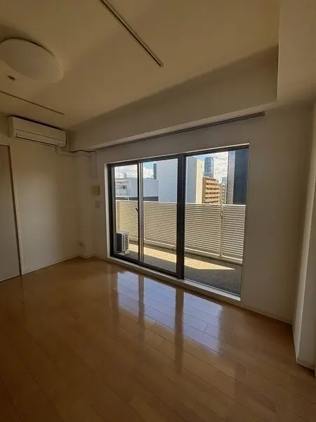 レジュールアッシュ梅田WEST