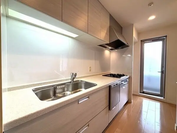 シーサイドレジデンスコスモスクエア駅前