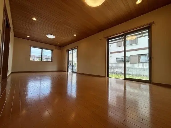 埼玉県三郷市戸ケ崎 一戸建て