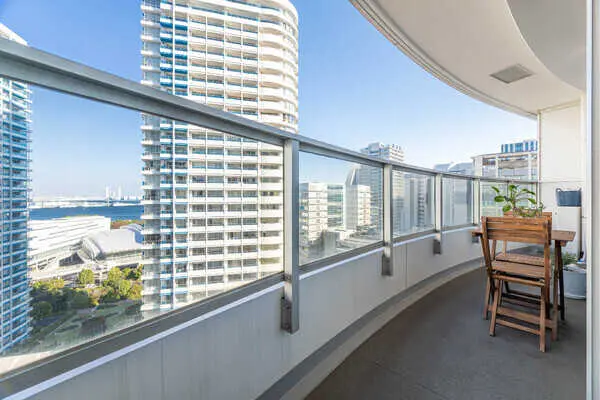 M.M.TOWERS FORESIS R棟