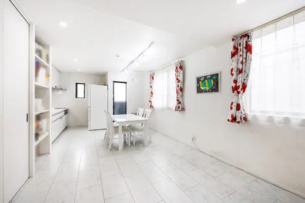 東京都文京区本駒込４丁目 一戸建て