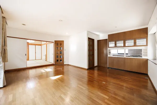 神奈川県横浜市戸塚区矢部町 一戸建て