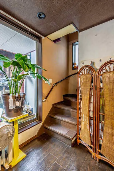 京都府京都市東山区大和大路通五条下る東入石垣町東側 一戸建て