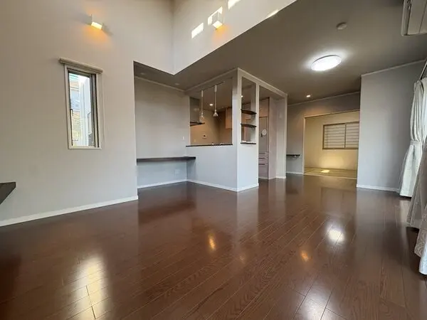 埼玉県草加市原町３丁目 一戸建て