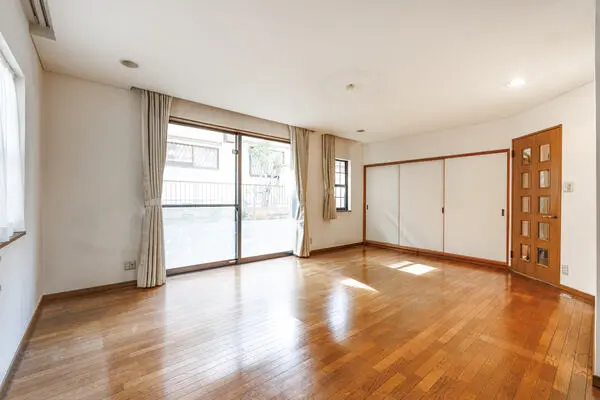 神奈川県横浜市戸塚区矢部町 一戸建て