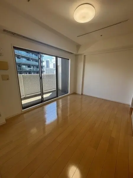 レジュールアッシュ梅田WEST