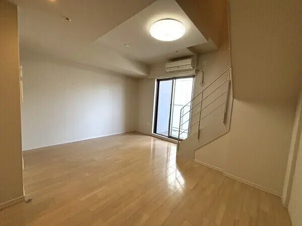 プレミスト南船場
