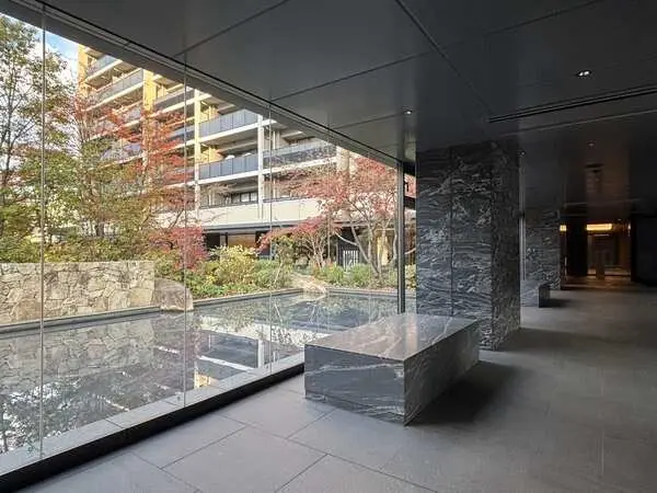 グランドエントランス