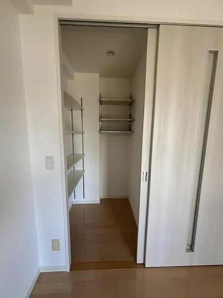 レジュールアッシュ梅田WEST