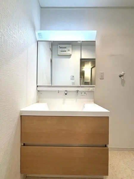 神奈川県横浜市戸塚区戸塚町 一戸建て