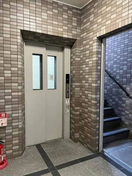 ラビ・ゼームス坂