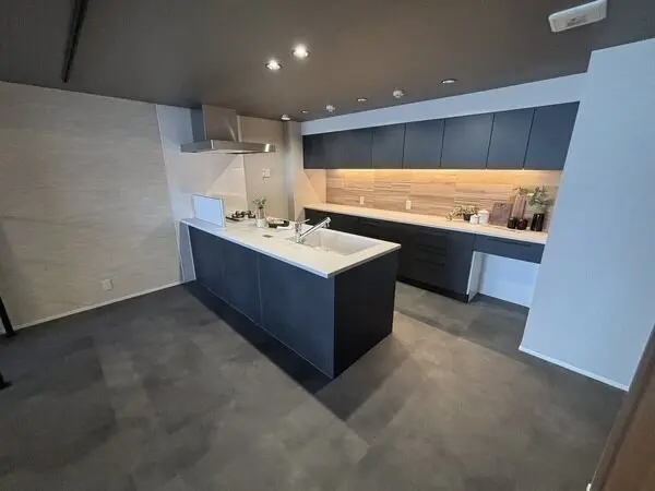 RICウエストコート3番街1番館