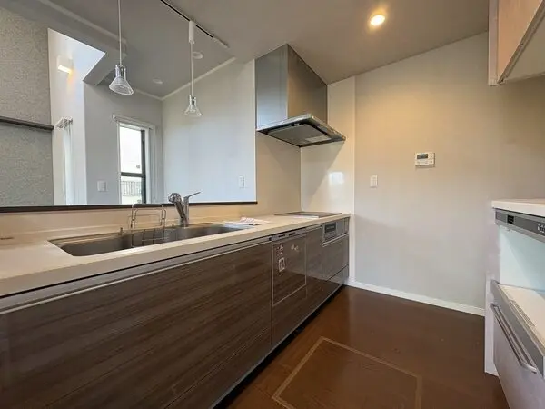 埼玉県草加市原町３丁目 一戸建て