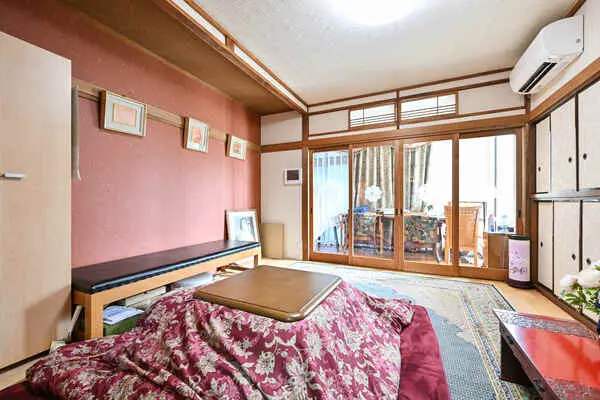 東京都八王子市絹ケ丘２丁目 一戸建て