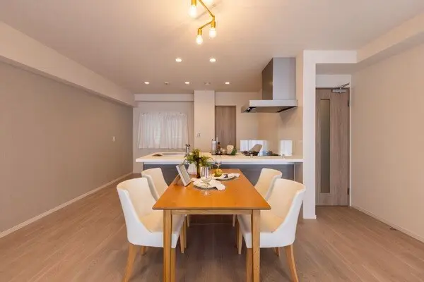 RICウエストコート5番街2番館