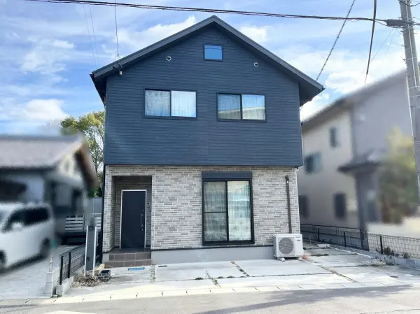 江南市北野町川石中古テラス