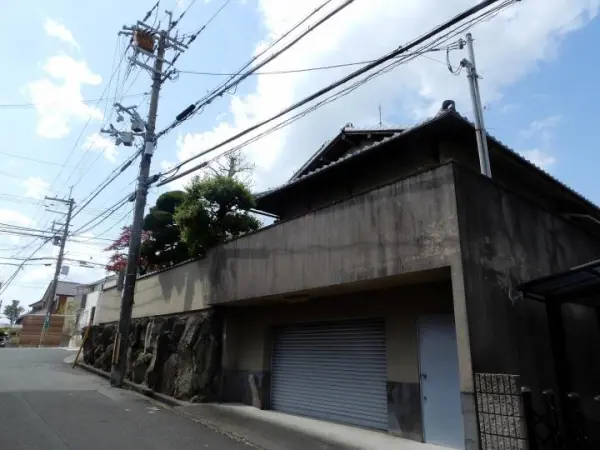 川西市大和東一丁目古家付き土地