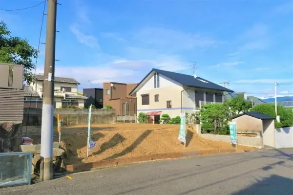 大阪府富田林市寺池台三丁目