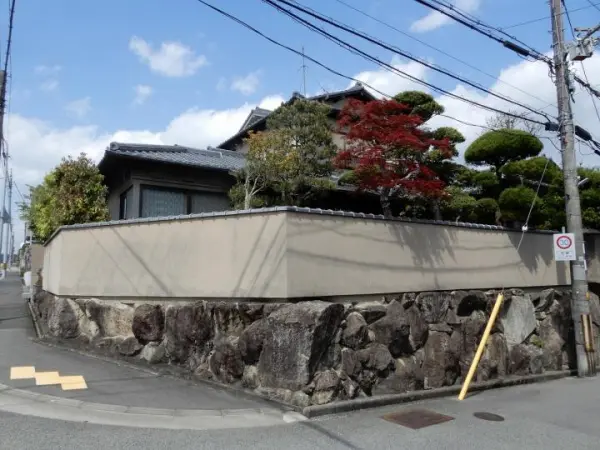 川西市大和東一丁目古家付き土地