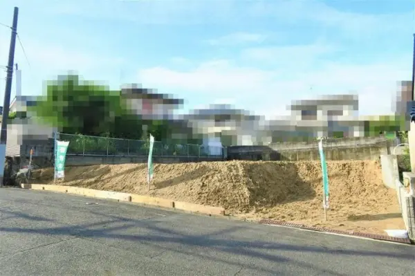 大阪府富田林市寺池台三丁目