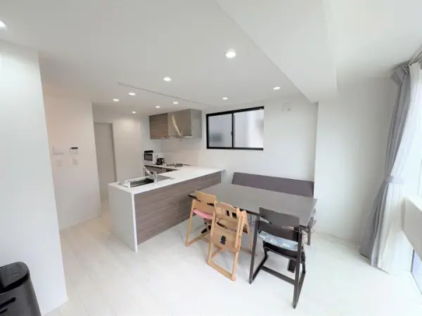 横浜市西区岡野２丁目