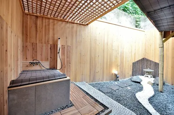 京都市左京区吉田神楽岡町★露天風呂付中古戸建