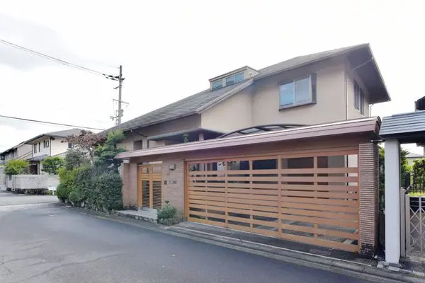 京都市西京区御陵大枝山町★カーポートあり　中古戸建