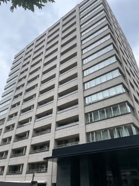 ブランズ四番町