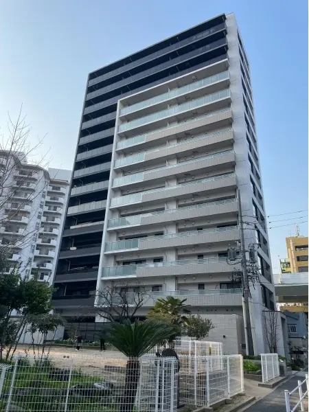 ローレルアイ泉