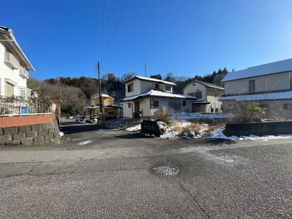 前面道路含む外観