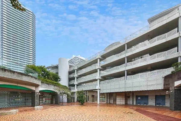 ヨコハマポートサイドロア参番館