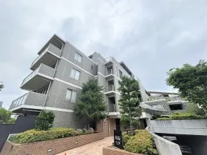 ゼファー市川ルフトファルベ