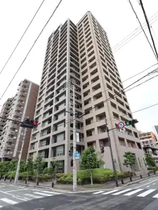 地上２１階建のマンションです