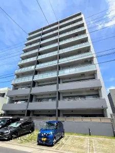 ファミリアーレ岩塚
