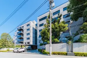 クレストコート砂土原