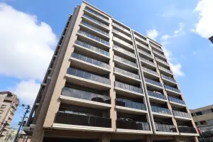 オーヴィジョン平尾