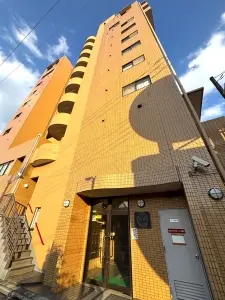 マック梅島コート