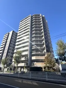 プレミスト茶屋ヶ坂駅前