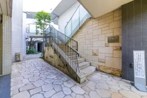 ＬＡＹＥＲＳ　ＨＯＵＳＥ　杉並　善福寺川公園