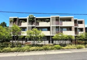 プラウド川名山
