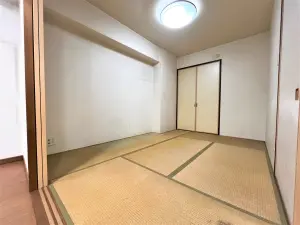 グローリオ西新井