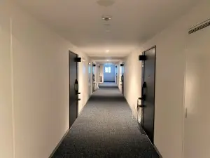 プレサンスロジェ栄