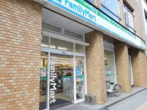 ファミリーマート仙台南町通店へ徒歩2分(140m)