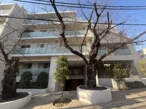 神宮前五丁目ブランシェ