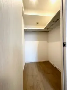 ライオンズヒルズ泉中央