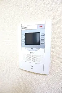 TVモニター付インターホン。事前に来訪者が確認できます。