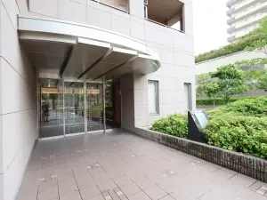 エントランスには緑の演出がございます